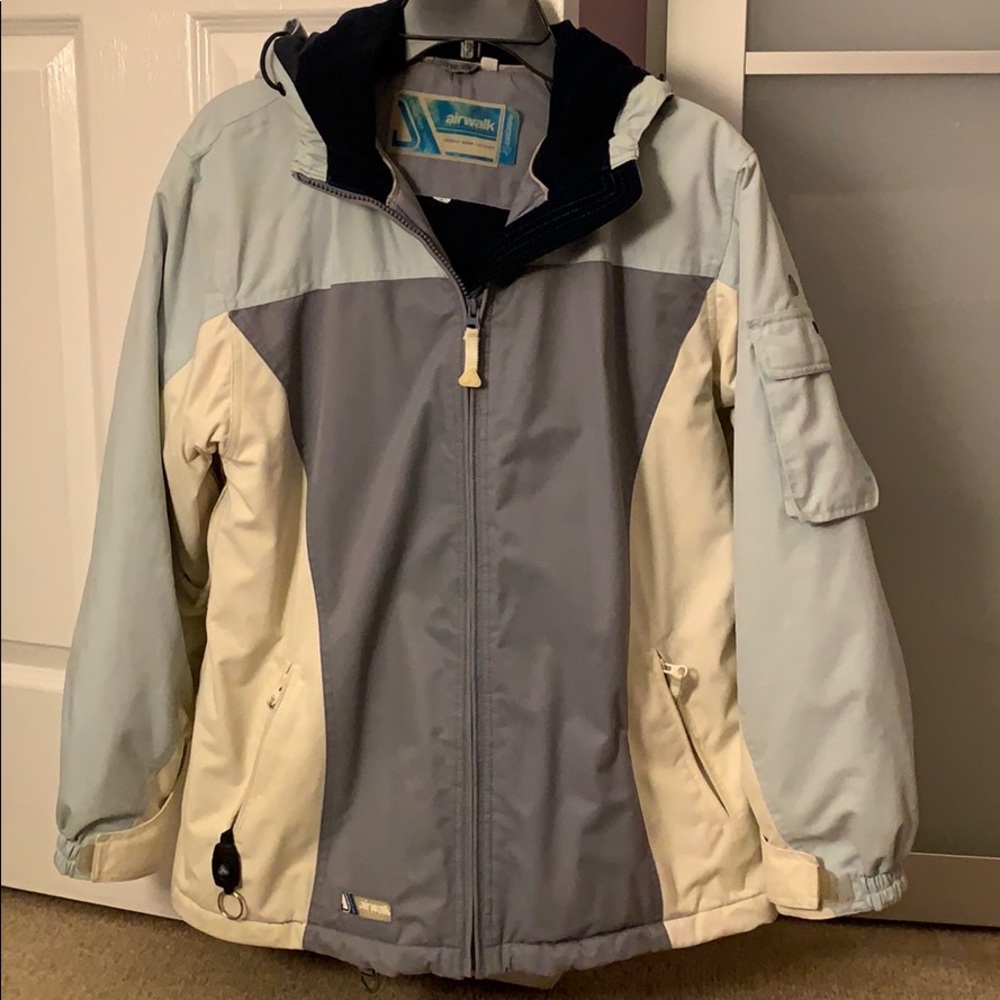 Snowboarding jacket